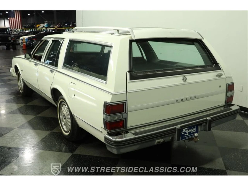 1983 Buick Roadmaster - Image 8 of 31