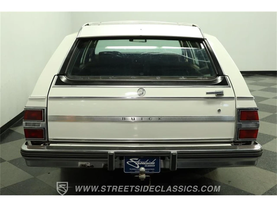 1983 Buick Roadmaster - Image 9 of 31