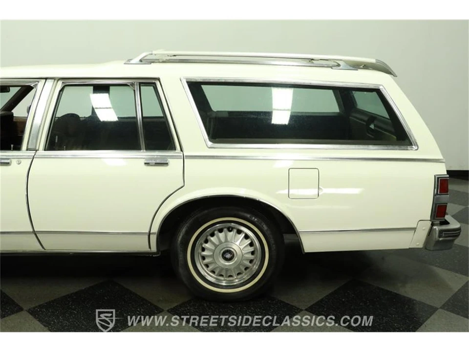 1983 Buick Roadmaster - Image 24 of 31