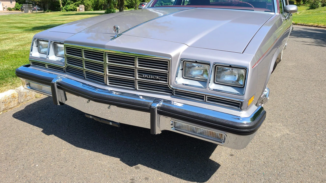 1983 Buick LeSabre - Image 28 of 31