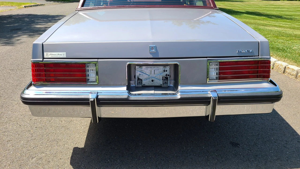1983 Buick LeSabre - Image 23 of 31