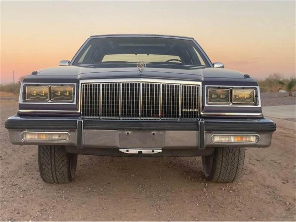 1983 Buick Park Avenue - Image 11 of 15