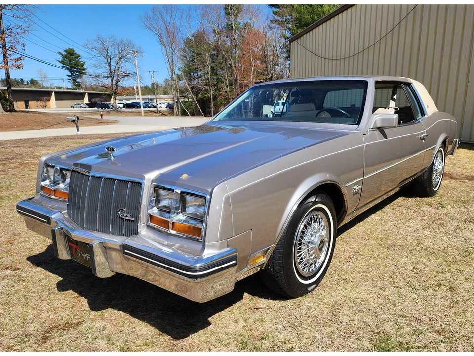 1983 Buick Riviera 4th-7th Gen - Image 3 of 31