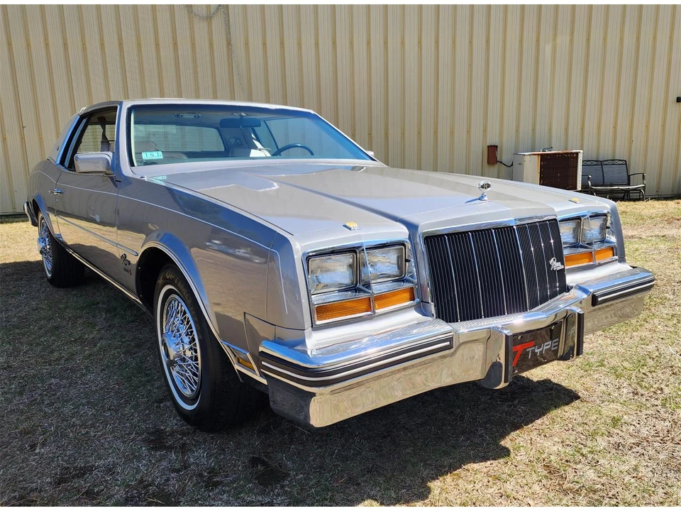 1983 Buick Riviera 4th-7th Gen - Image 8 of 31