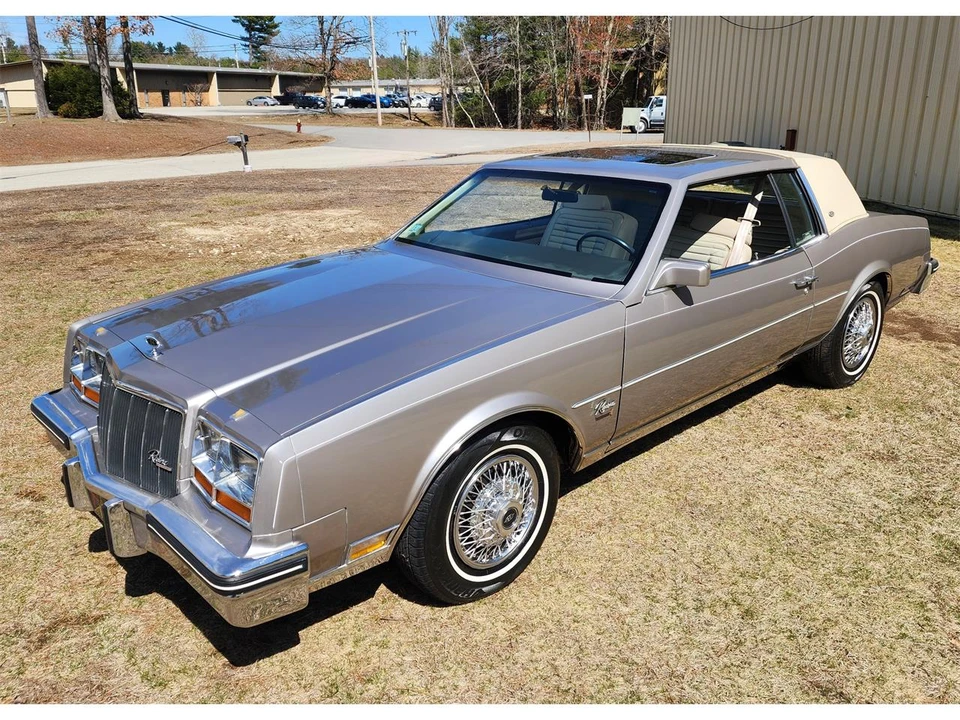 1983 Buick Riviera 4th-7th Gen - Image 9 of 31