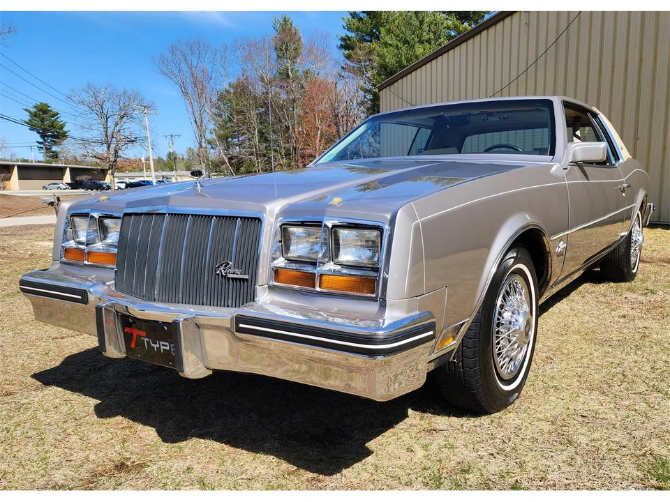 1983 Buick Riviera 4th-7th Gen - Image 11 of 31