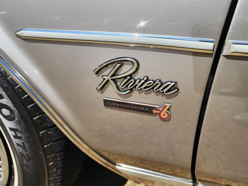 1983 Buick Riviera 4th-7th Gen - Image 13 of 31