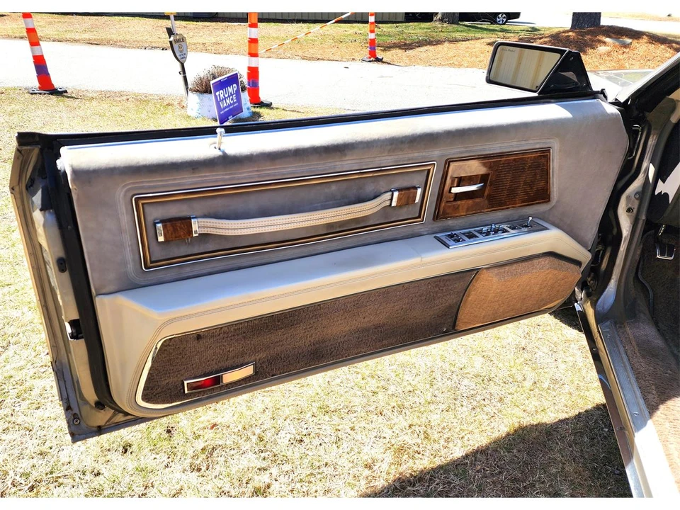 1983 Buick Riviera 4th-7th Gen - Image 18 of 31
