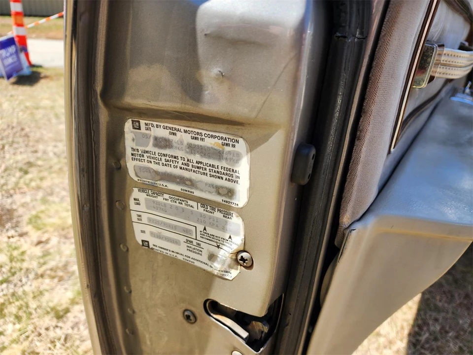 1983 Buick Riviera 4th-7th Gen - Image 27 of 31