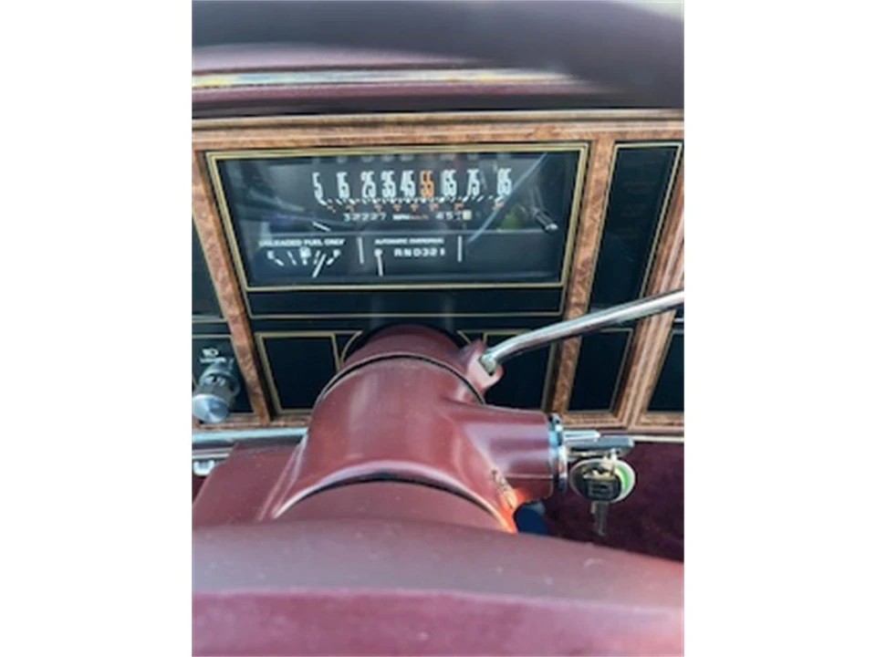 1983 Buick Riviera 4th-7th Gen - Image 10 of 19