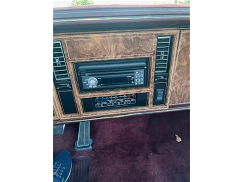1983 Buick Riviera 4th-7th Gen - Image 11 of 19
