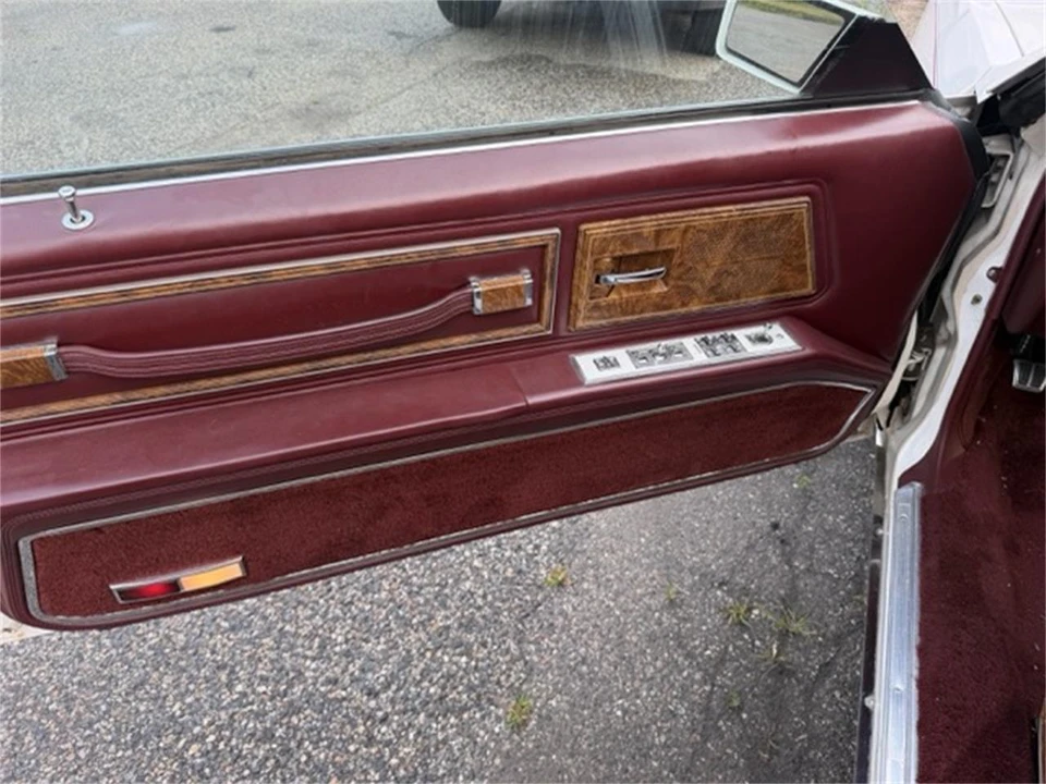 1983 Buick Riviera 4th-7th Gen - Image 5 of 12