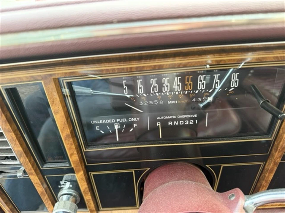 1983 Buick Riviera 4th-7th Gen - Image 6 of 12