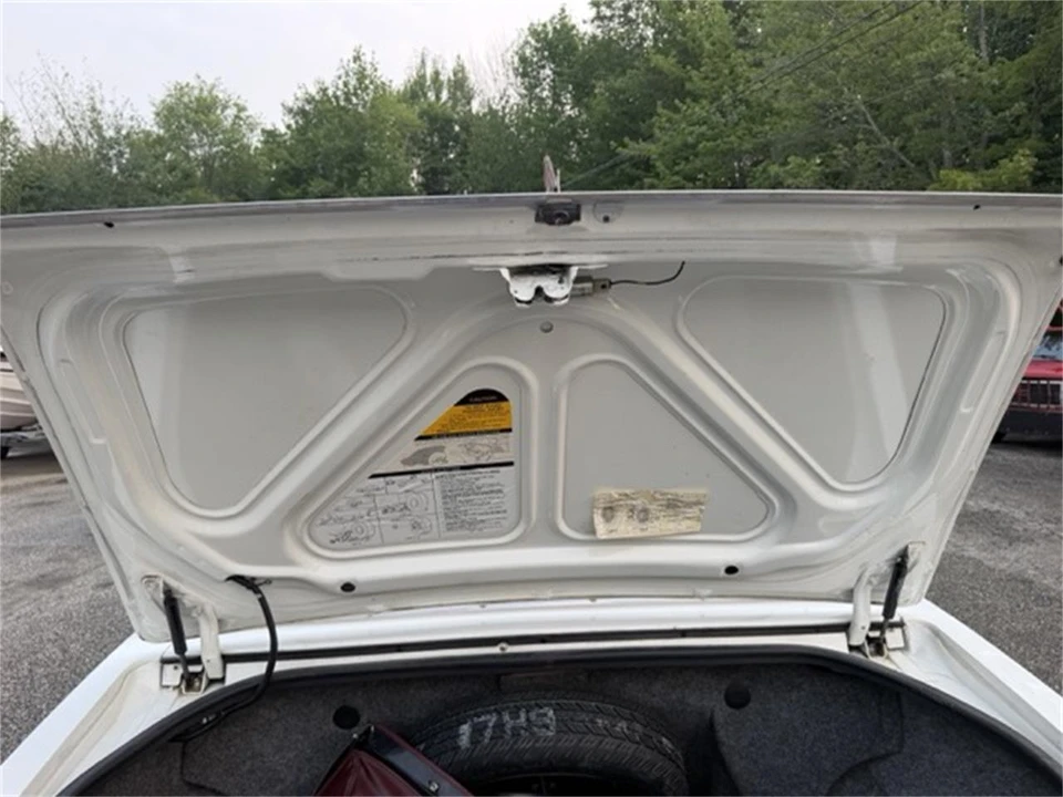 1983 Buick Riviera 4th-7th Gen - Image 9 of 12