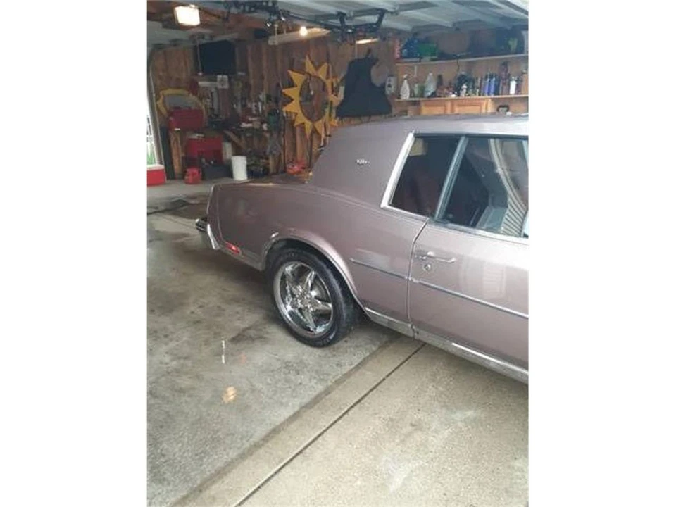 1983 Buick Riviera 4th-7th Gen - Image 9 of 21