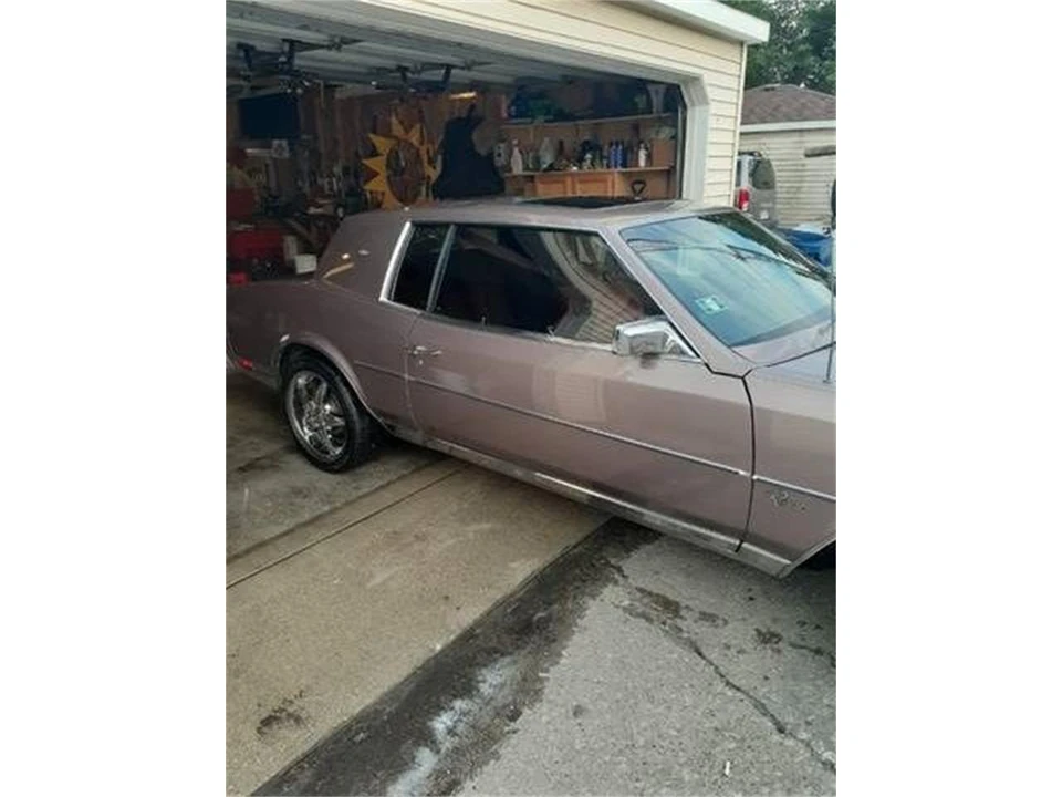 1983 Buick Riviera 4th-7th Gen - Image 6 of 21