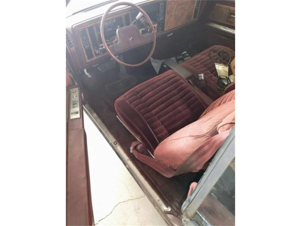1983 Buick Riviera 4th-7th Gen - Image 17 of 21