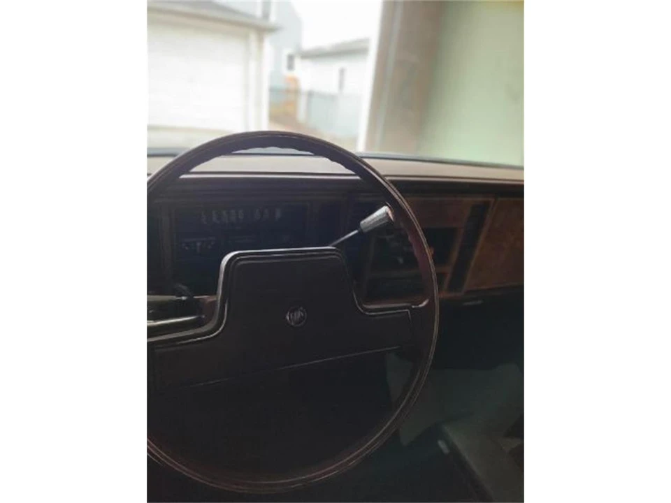 1983 Buick Riviera 4th-7th Gen - Image 14 of 21