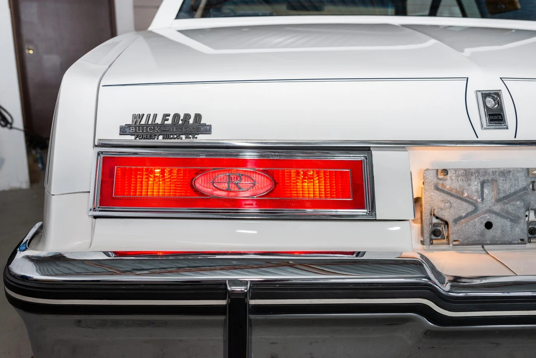 1983 Buick Riviera 4th-7th Gen - Image 29 of 31