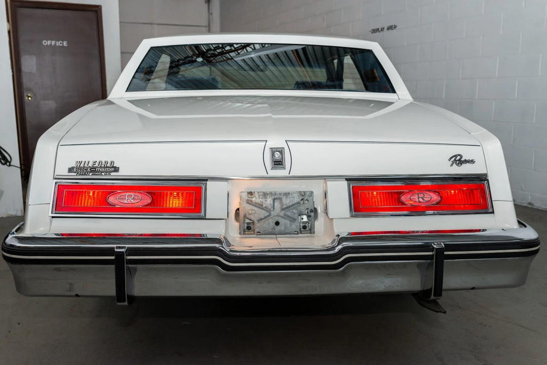 1983 Buick Riviera 4th-7th Gen - Image 28 of 31