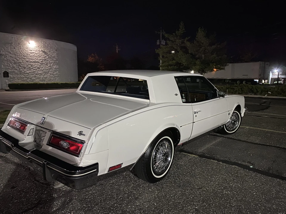 1983 Buick Riviera 4th-7th Gen - Image 21 of 31