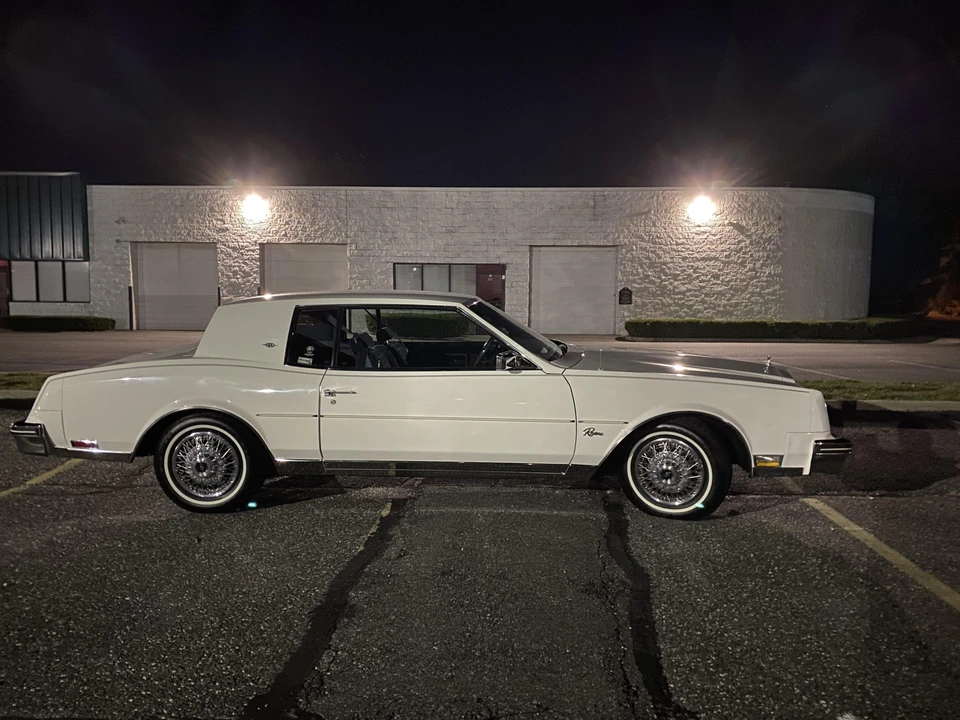 1983 Buick Riviera 4th-7th Gen - Image 20 of 31