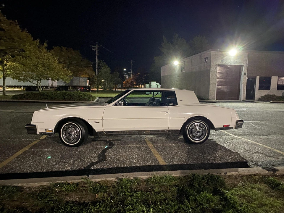 1983 Buick Riviera 4th-7th Gen - Image 24 of 31