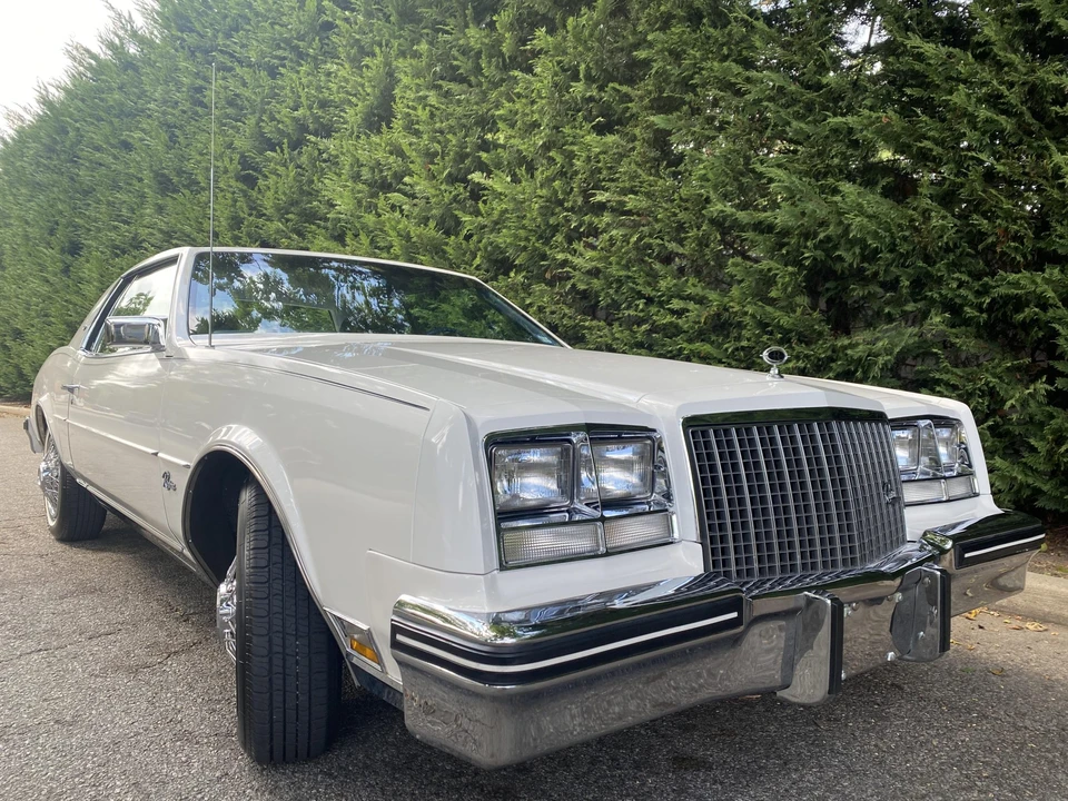 1983 Buick Riviera 4th-7th Gen - Image 11 of 31