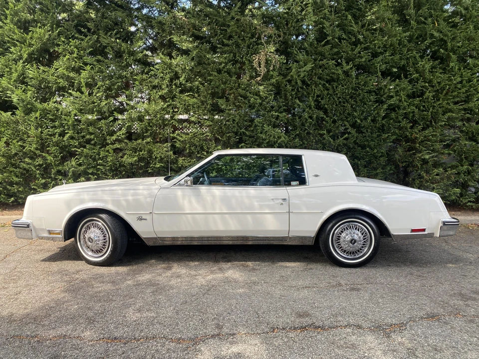 1983 Buick Riviera 4th-7th Gen - Image 17 of 31
