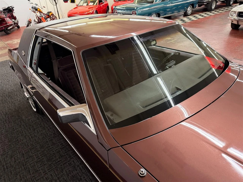 1983 Buick Riviera 4th-7th Gen - Image 10 of 31