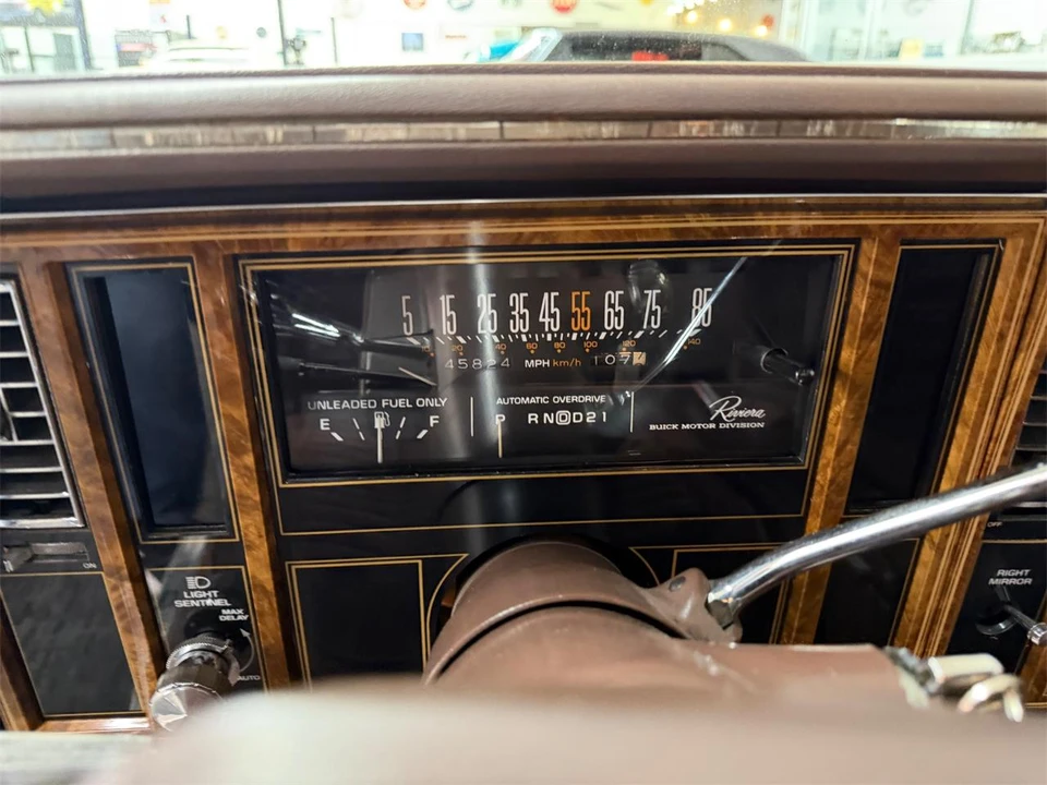 1983 Buick Riviera 4th-7th Gen - Image 30 of 31