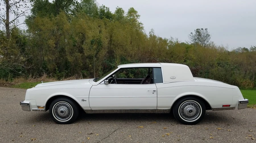 1983 Buick Riviera 4th-7th Gen - Image 2 of 12