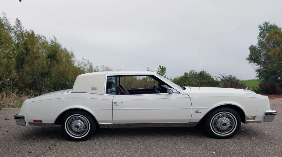 1983 Buick Riviera 4th-7th Gen - Image 3 of 12