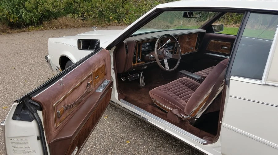 1983 Buick Riviera 4th-7th Gen - Image 5 of 12