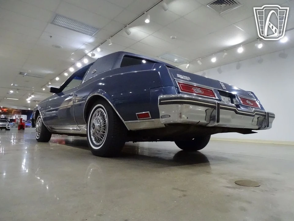 1983 Buick Riviera 4th-7th Gen - Image 11 of 12