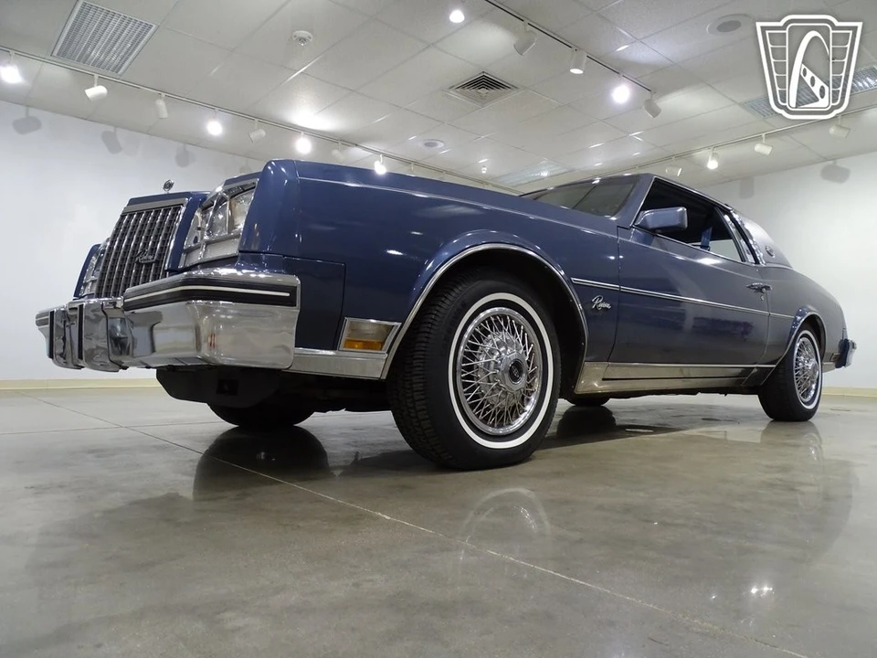 1983 Buick Riviera 4th-7th Gen - Image 5 of 12