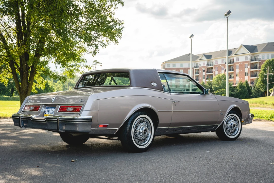 1983 Buick Riviera 4th-7th Gen - Image 10 of 31