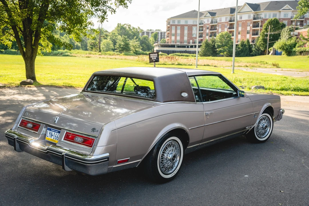 1983 Buick Riviera 4th-7th Gen - Image 7 of 31