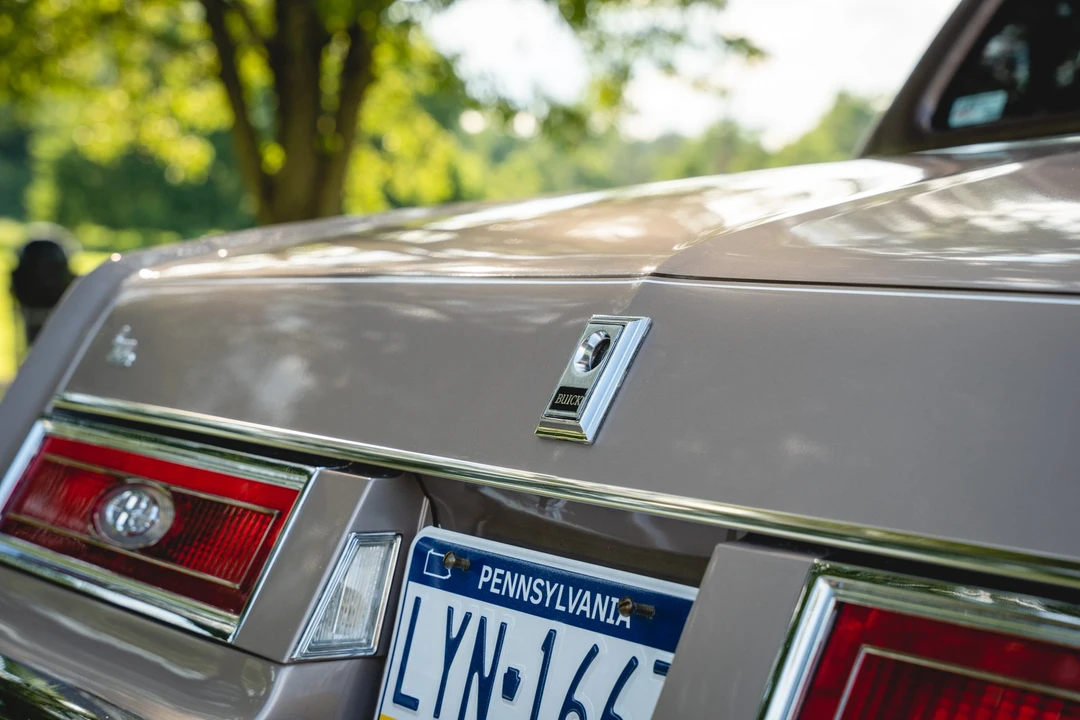 1983 Buick Riviera 4th-7th Gen - Image 29 of 31
