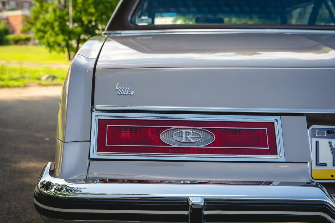 1983 Buick Riviera 4th-7th Gen - Image 23 of 31