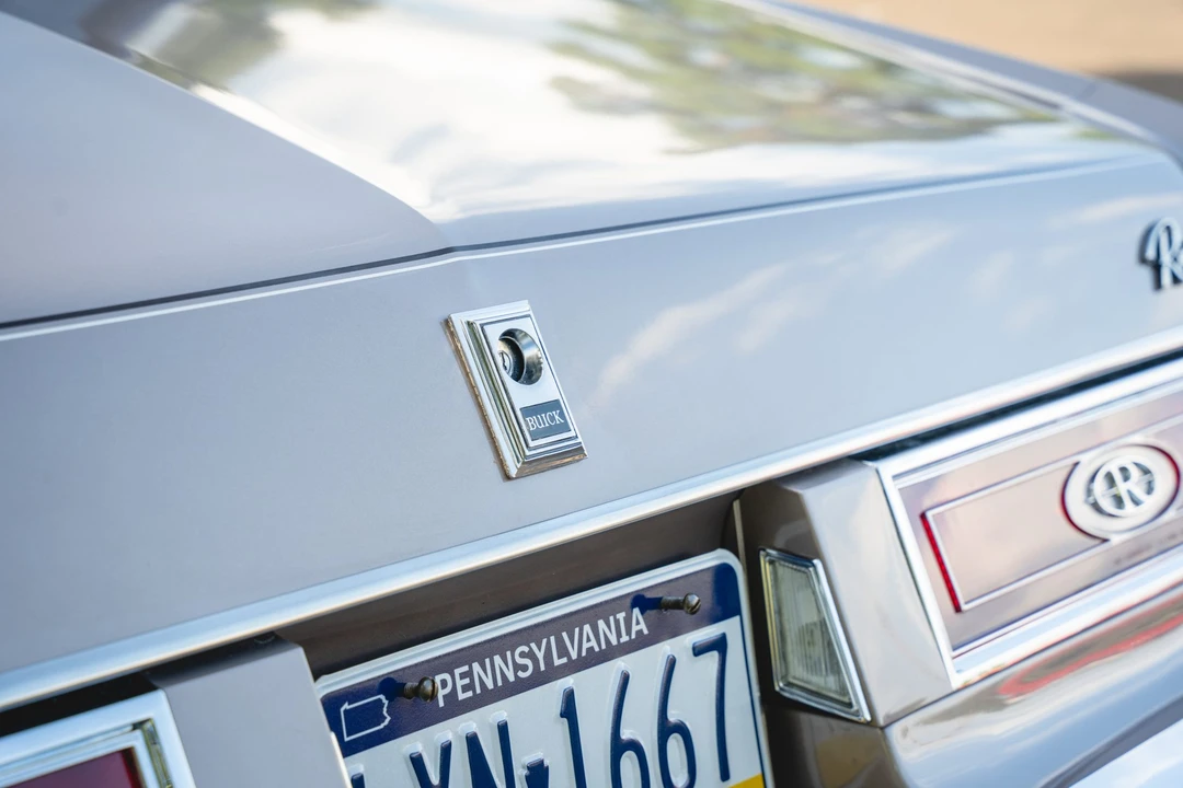 1983 Buick Riviera 4th-7th Gen - Image 30 of 31
