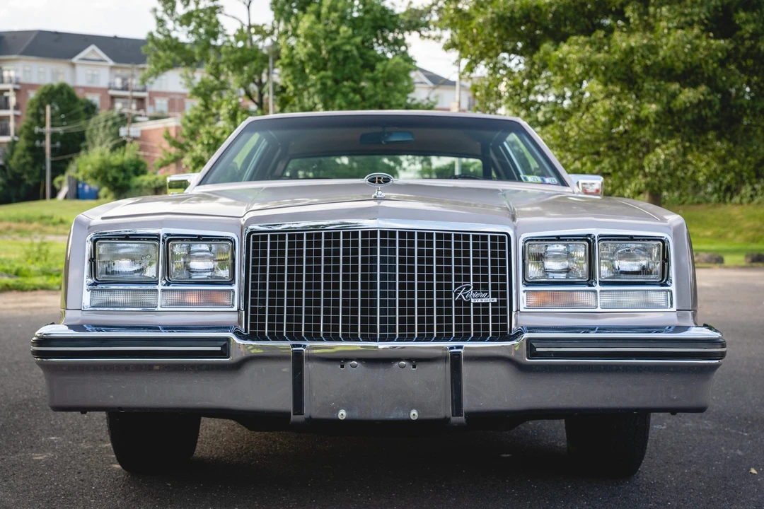 1983 Buick Riviera 4th-7th Gen - Image 15 of 31