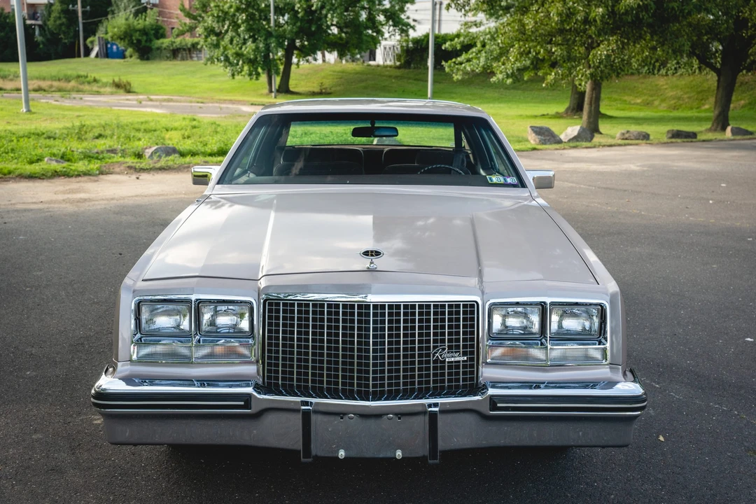 1983 Buick Riviera 4th-7th Gen - Image 14 of 31