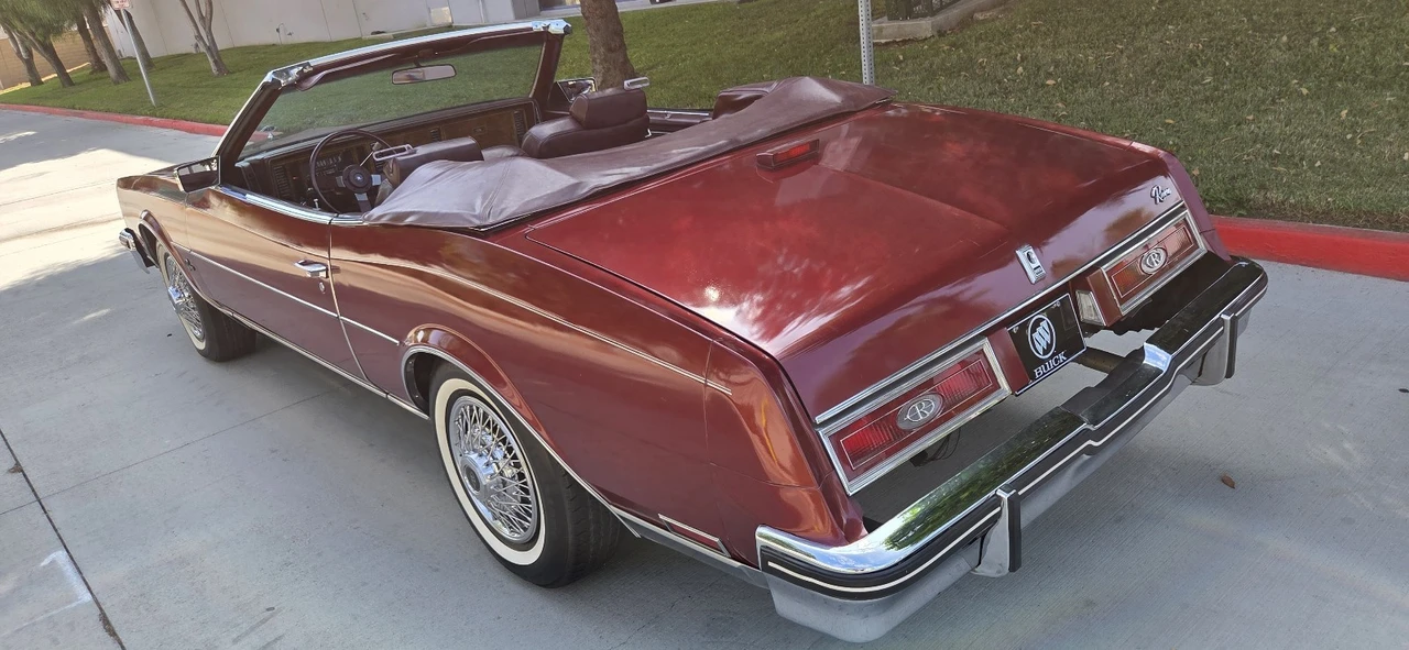 1983 Buick Riviera 4th-7th Gen - Image 9 of 31