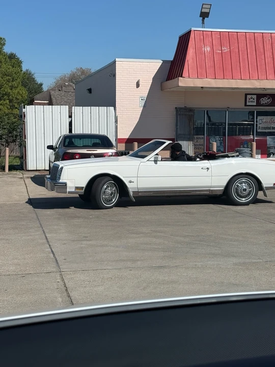 1983 Buick Riviera 4th-7th Gen - Image 3 of 4