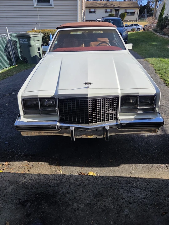 1983 Buick Riviera 4th-7th Gen - Image 4 of 10