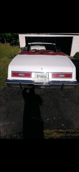 1983 Buick Riviera 4th-7th Gen - Image 8 of 10