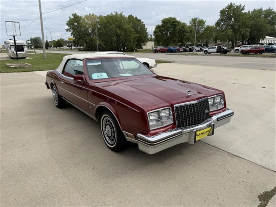 1983 Buick Riviera 4th-7th Gen - Image 2 of 28
