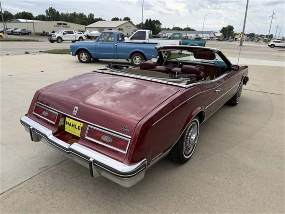 1983 Buick Riviera 4th-7th Gen - Image 16 of 28