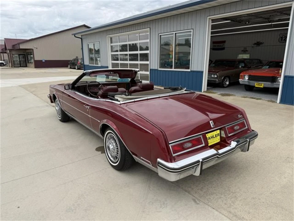 1983 Buick Riviera 4th-7th Gen - Image 14 of 28